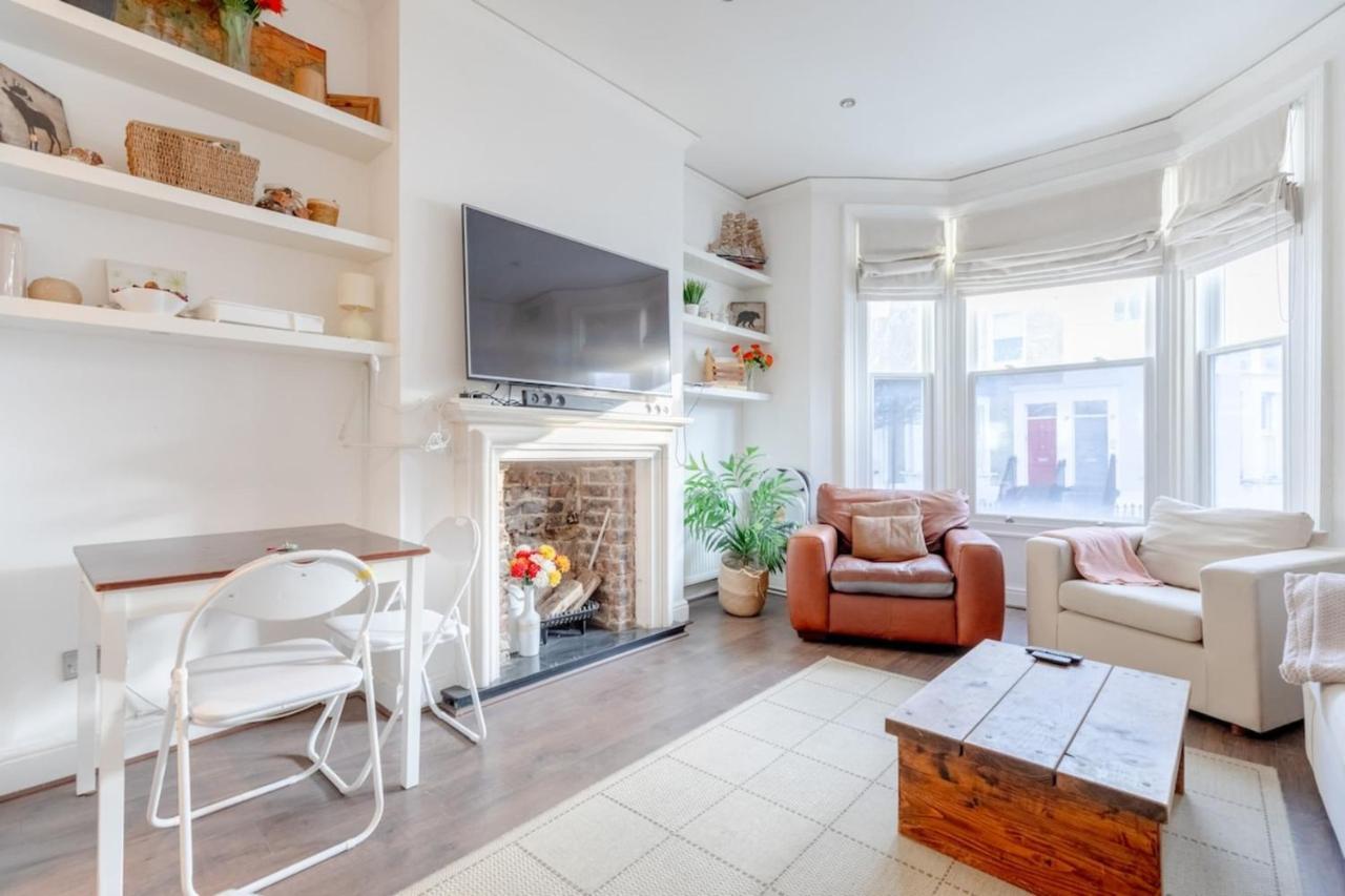 Apartment Radiant And Roomy 2bd Flat - Fulham! London