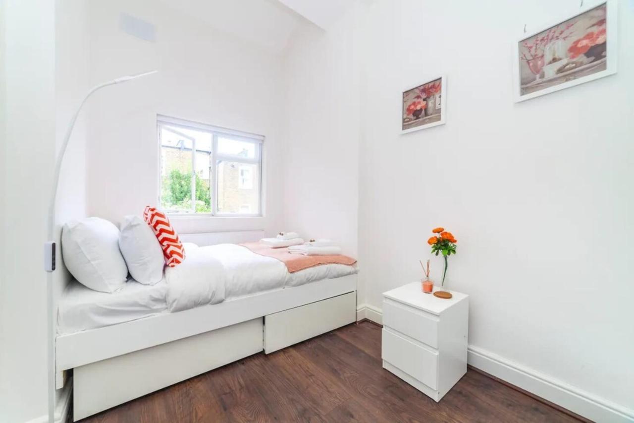 Apartment Radiant And Roomy 2bd Flat - Fulham!
